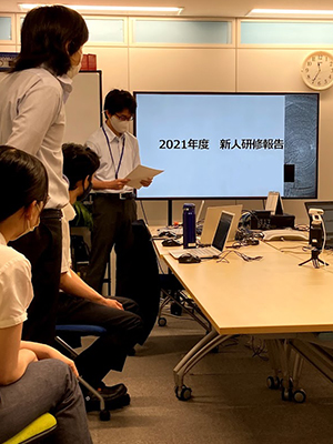 2021年新人研修報告会_01
